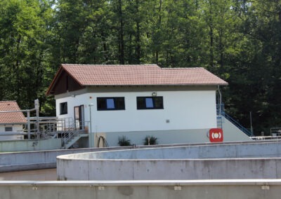 Gebäude der Kläranlage Niedermittlau (ARA II) vom Abwasserverband Freigericht